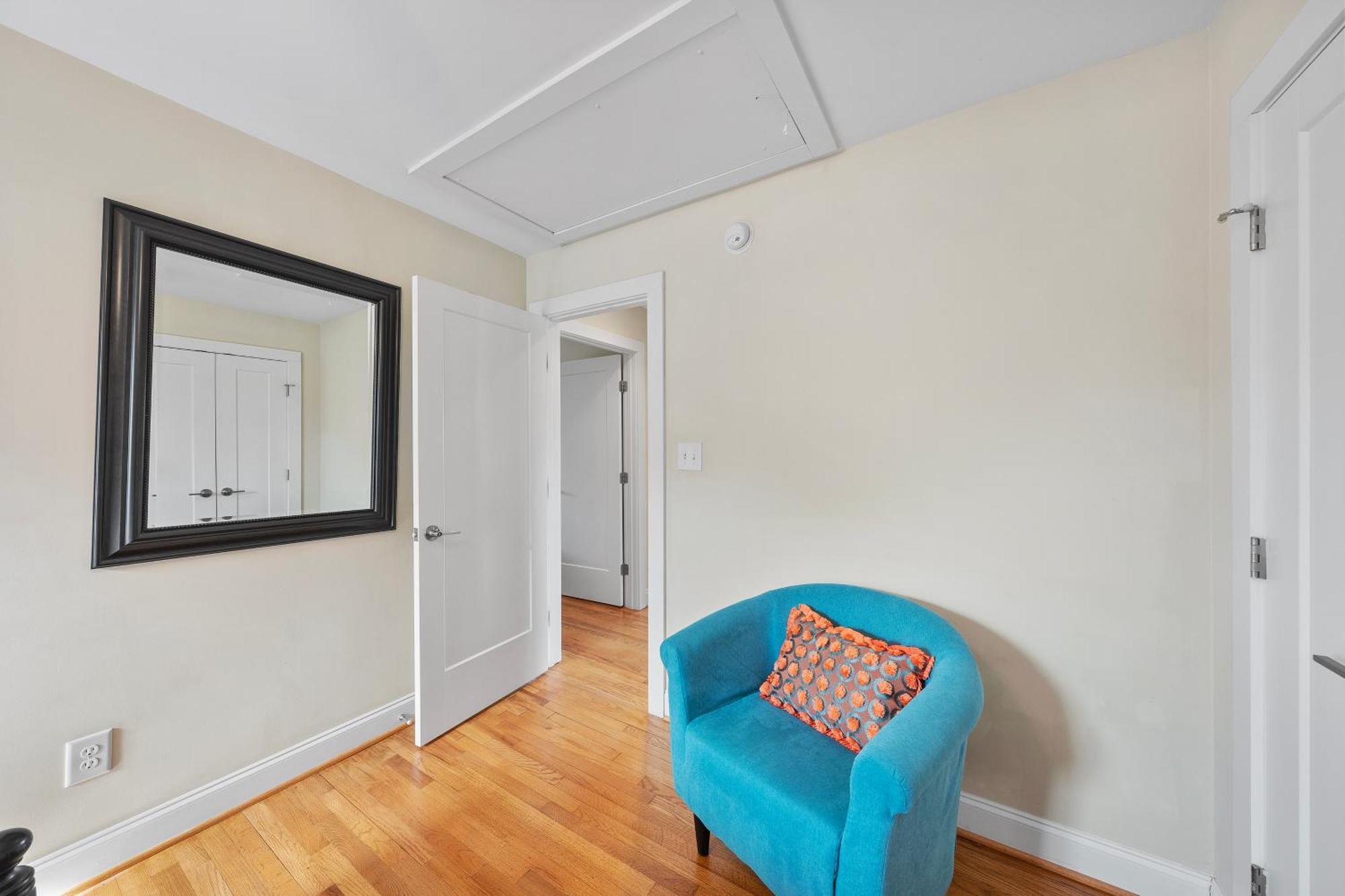 Charming Dt 3-Bed Bungalow With Fenced-In Yard 罗利 外观 照片