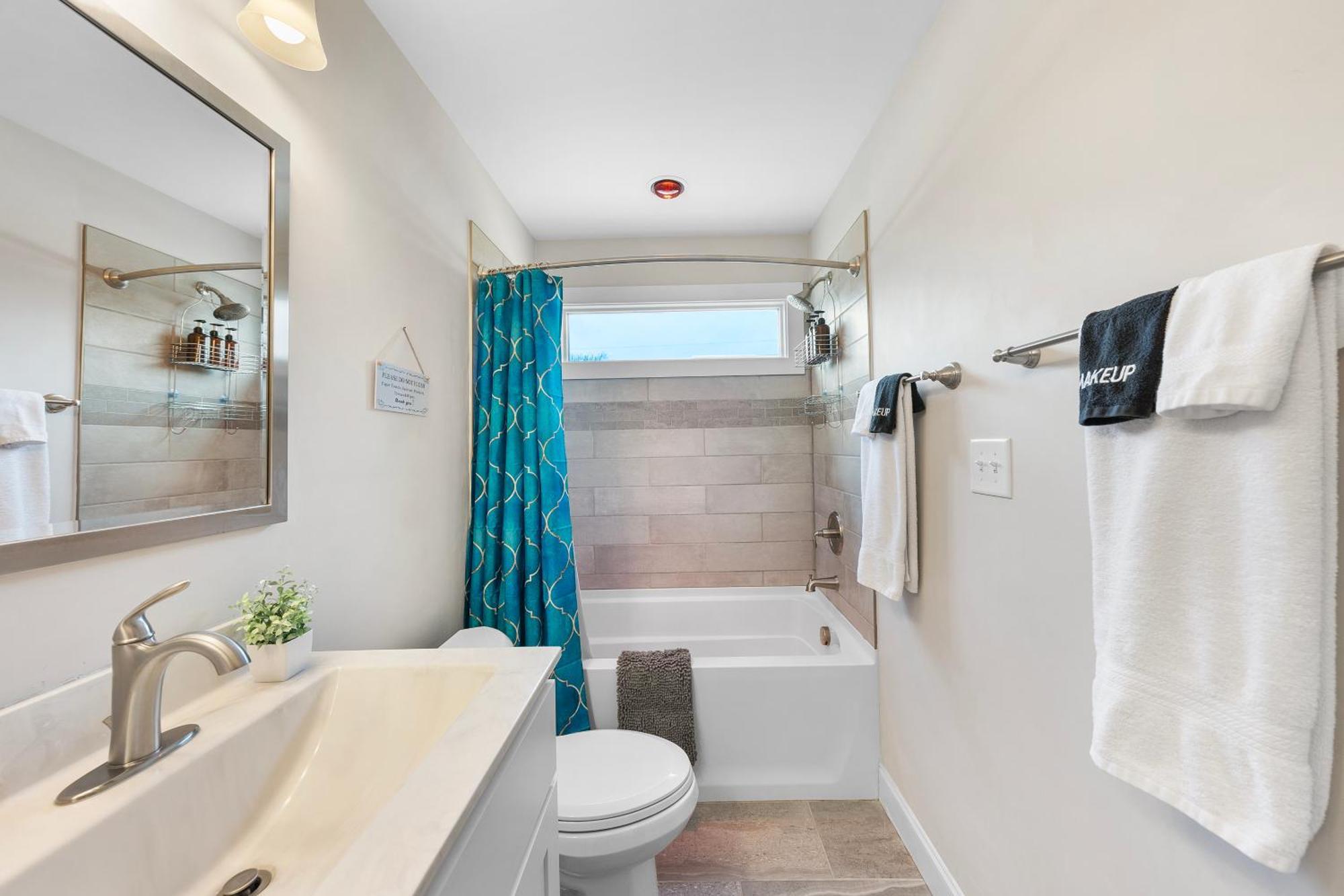 Charming Dt 3-Bed Bungalow With Fenced-In Yard 罗利 外观 照片